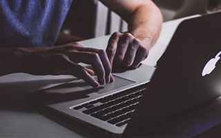 开云官方网页登录-英超激烈争夺，豪门战火升腾