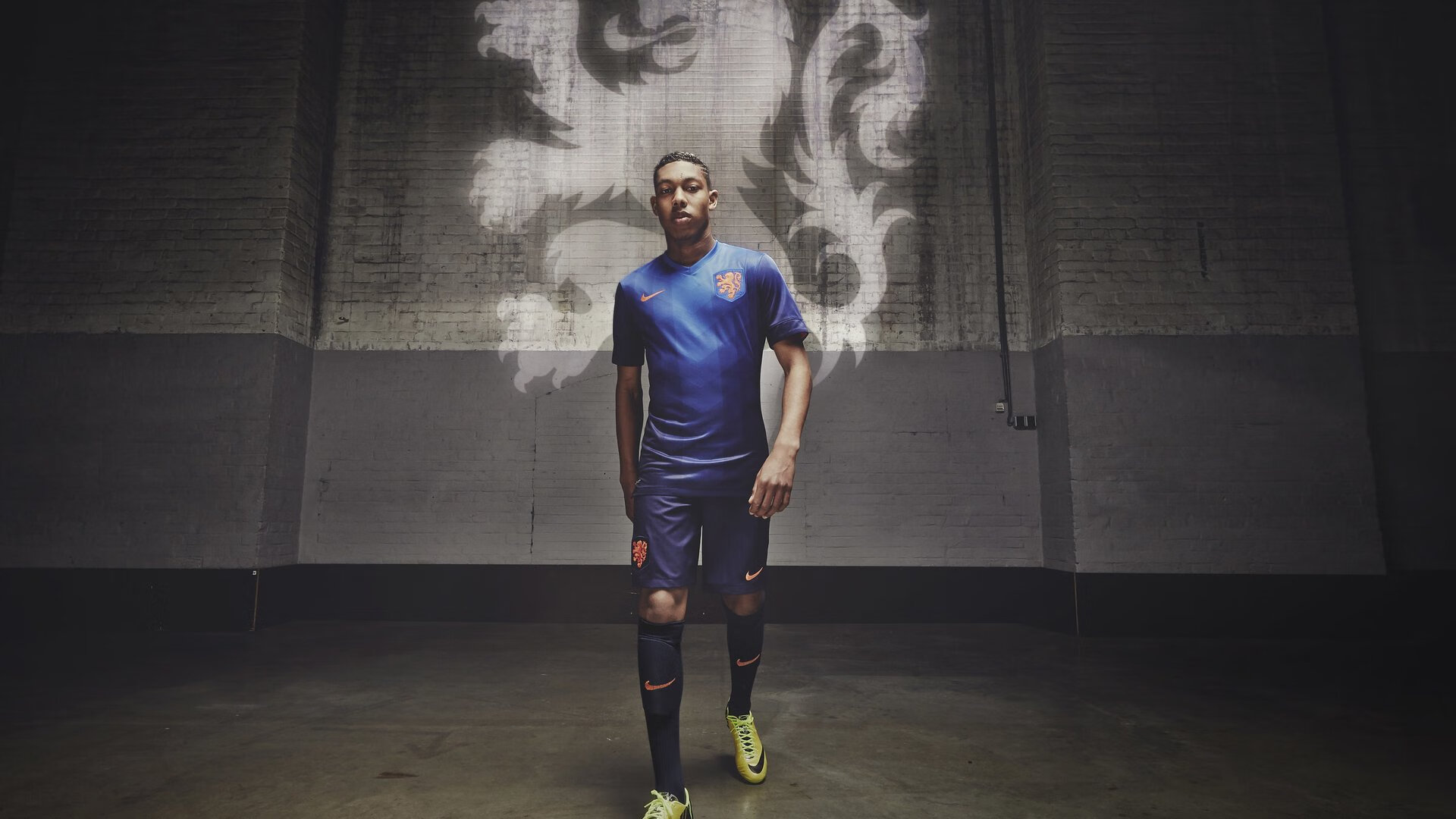 麦肯齐：全黑队的快速反击王，用超快的速度和精确的传球让对手措手不及